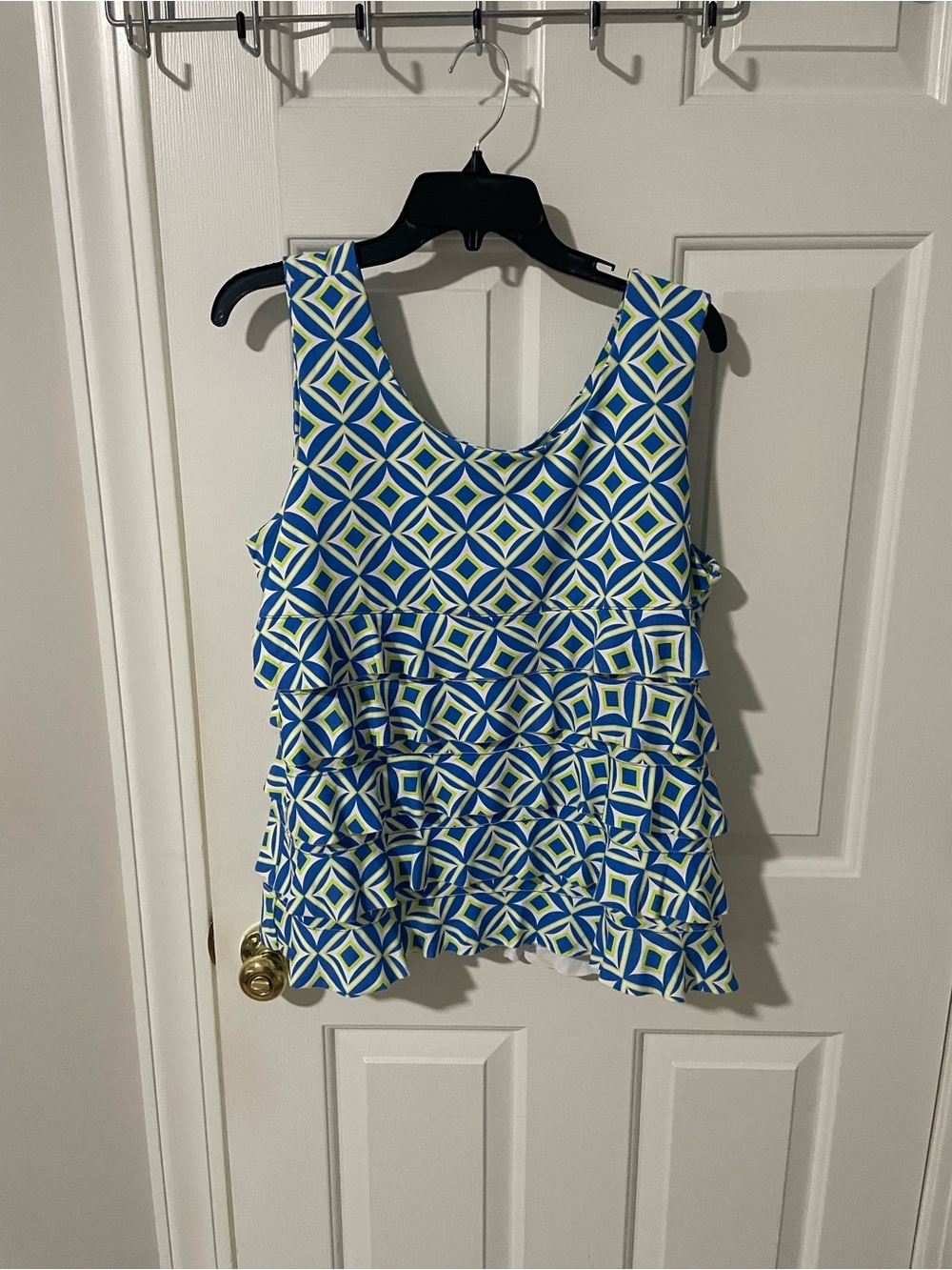 Sleeveless Geometric Ruffle Tank Top - Blue/Green Lulu b bundle xl